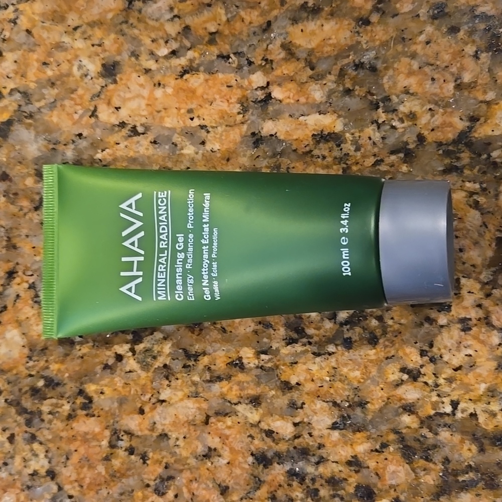 Ahava Mineral Radiance Cleansing Gel